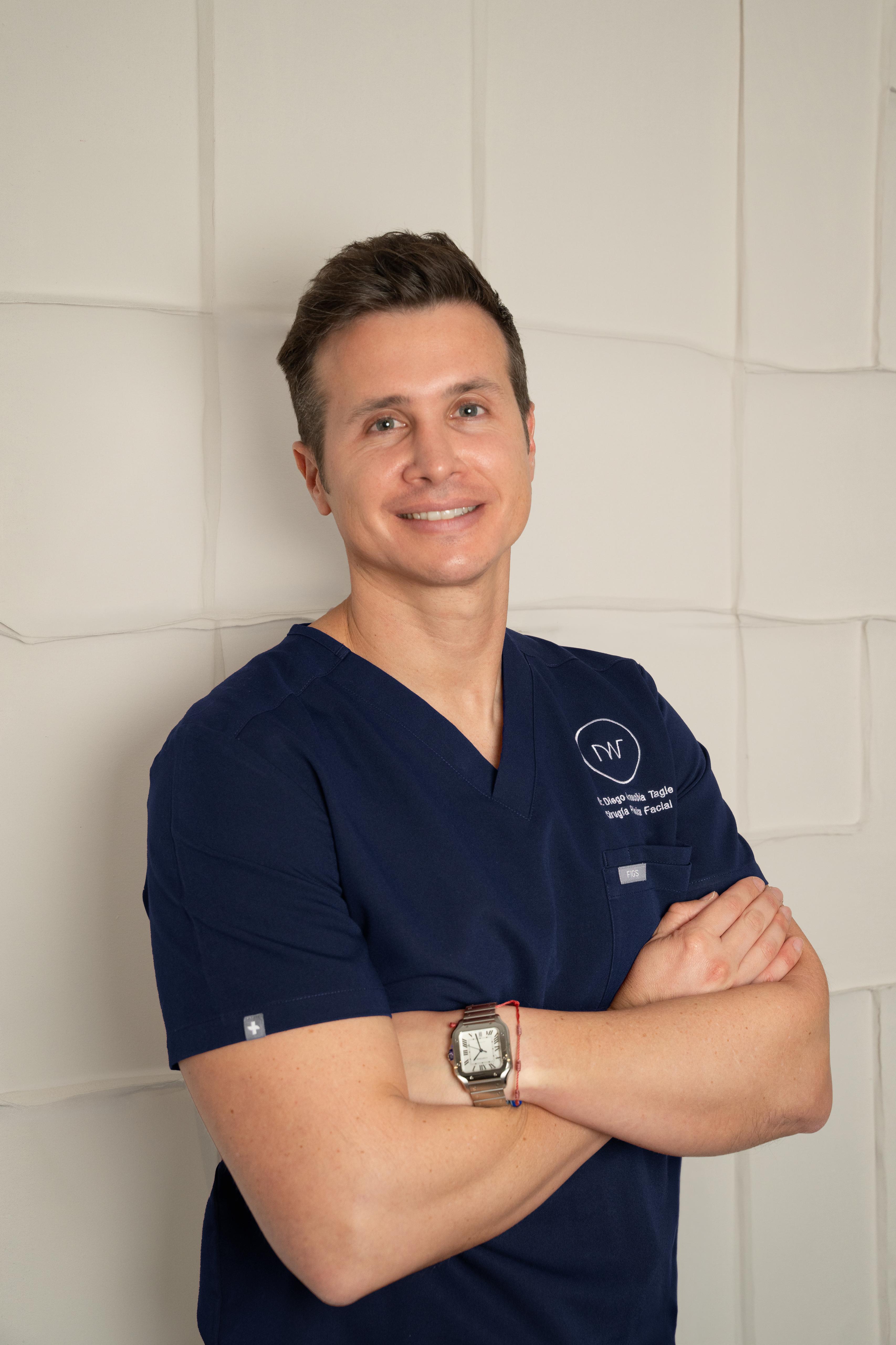 Dr. Diego Arancibia-Tagle — Cirujano especialista en rinoplastia